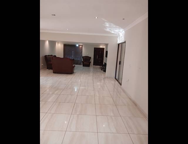 4 BEDROOM FREEHOLD FOR SALE IN HENLEY ON KLIP